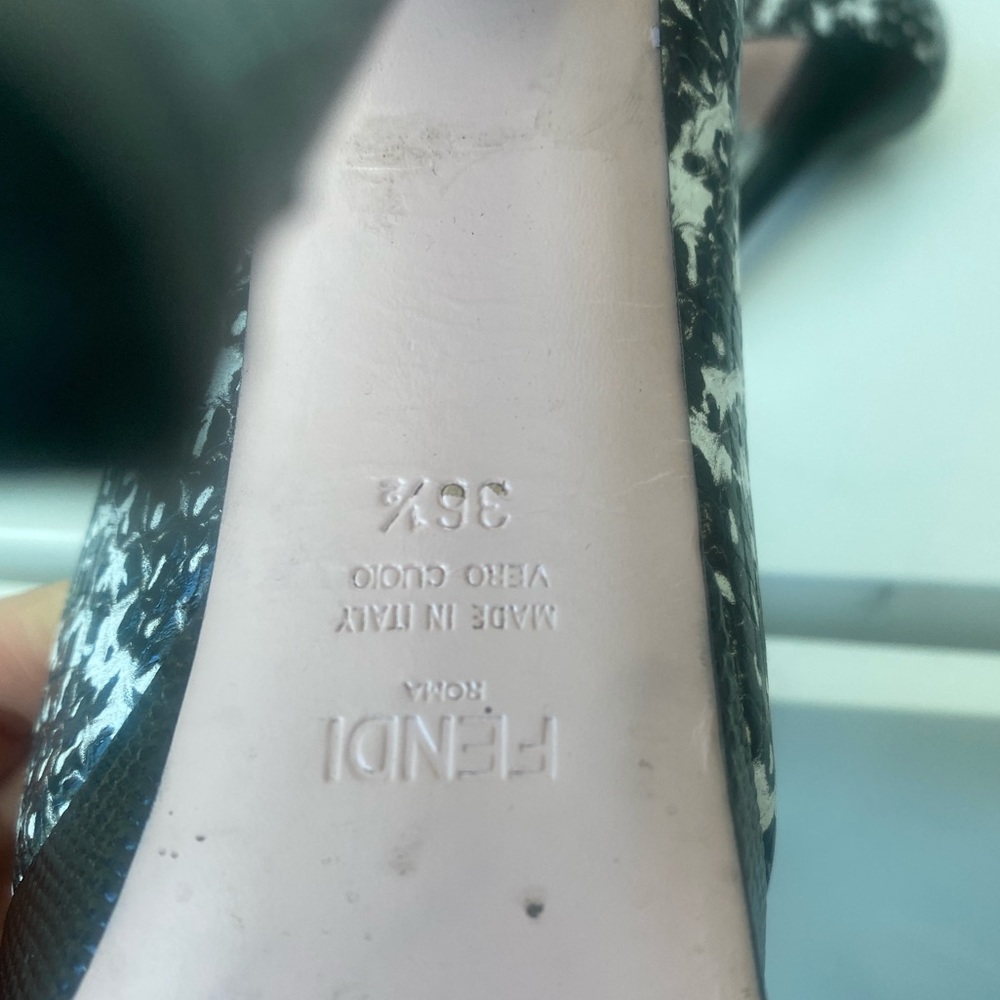 Fendi Pump - image 4